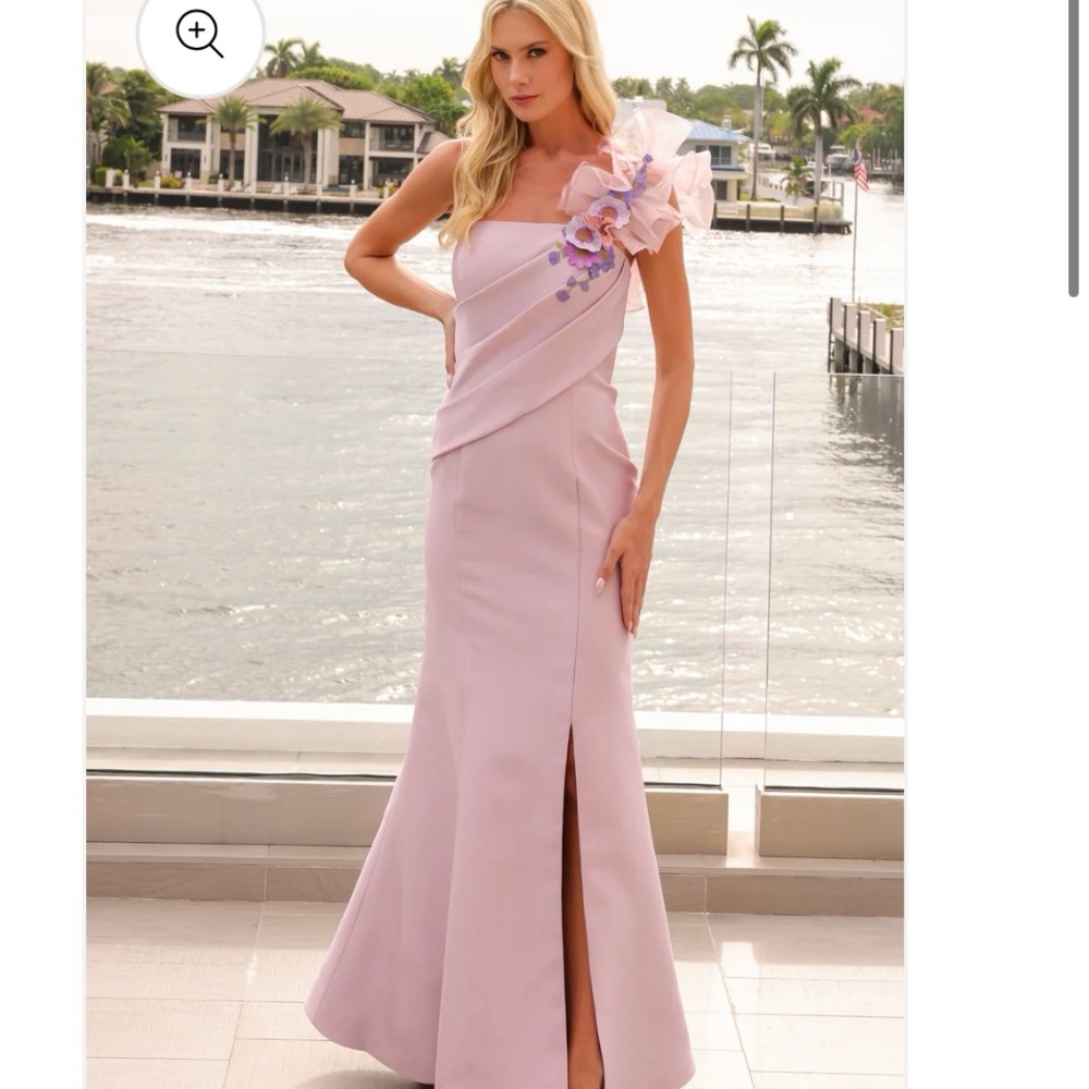 Pink/lilac Gown with Cap Sleeve